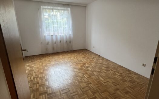 Große 2-Zimmer Wohnung Stadtnähe